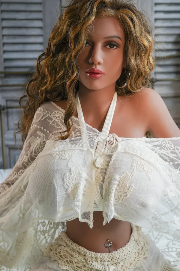 YL Doll Guiliana