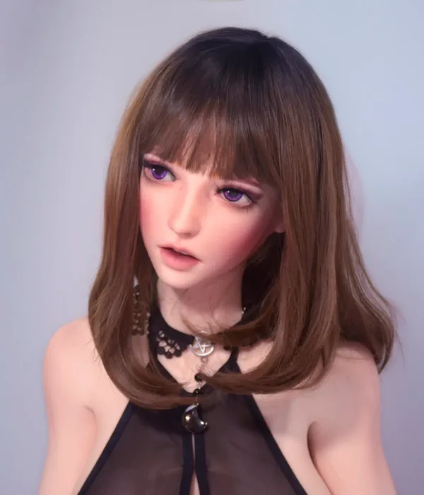 Elsa Babe Kurai Sakura