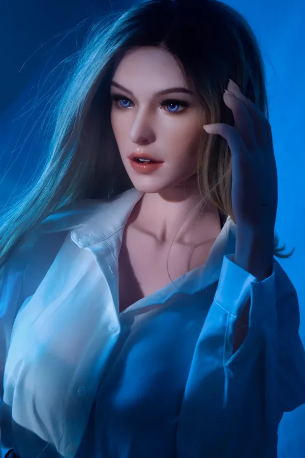 Elsa Babe Tyler Grande