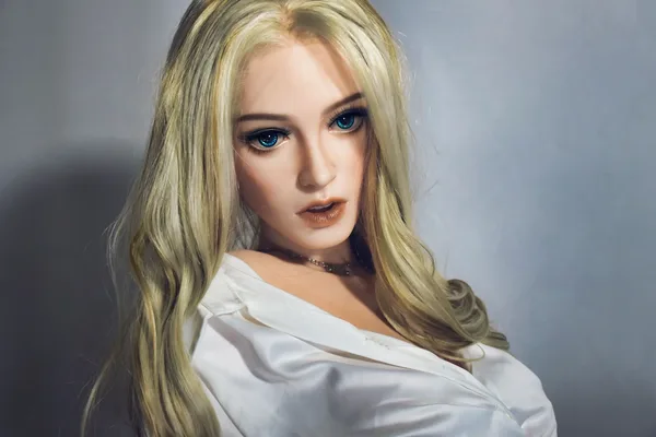 Elsa Babe Olivia Smith