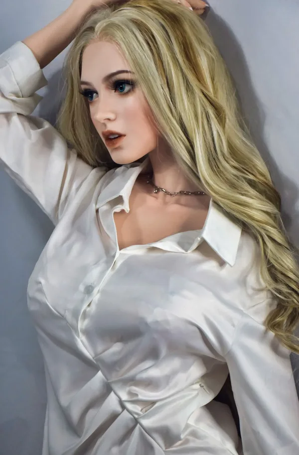 Elsa Babe Olivia Smith